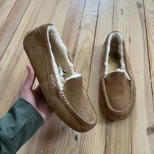 UGG Ansley Chestnut Suede Moccasin Slippers 1106878 Womens 9 Brown Slip On Shoes